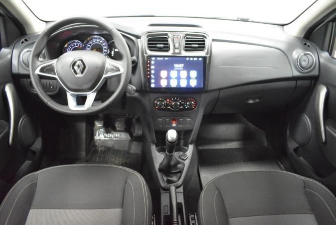 Renault Logan II Рестайлинг с пробегом 2022 года, цена 1 349 000 рублей, 55000 км, седан, Автокод Объявления