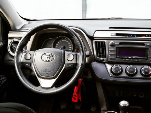 Toyota RAV4 IV (XA40) с пробегом 2015 года, цена 1 959 000 рублей, 283560 км, внедорожник, Автокод Объявления