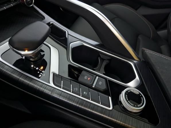 Geely Tugella I Рестайлинг с пробегом 2024 года, цена 3 450 000 рублей, 12237 км, внедорожник, Автокод Объявления