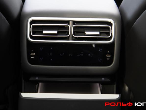 Li Auto (Lixiang) L7 I Рестайлинг с пробегом 2024 года, цена 6 588 000 рублей, 22239 км, внедорожник, Автокод Объявления