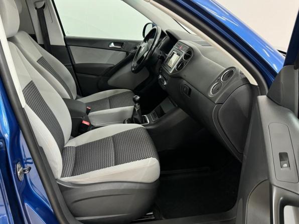 Volkswagen Tiguan I с пробегом 2010 года, цена 950 000 рублей, 178236 км, внедорожник, Автокод Объявления