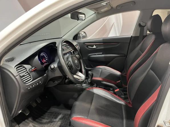 Kia Rio IV с пробегом 2019 года, цена 1 370 000 рублей, 126887 км, хэтчбек, Автокод Объявления