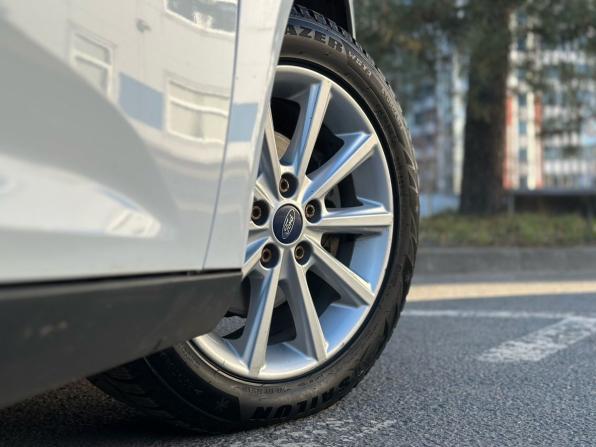 Ford Focus III Рестайлинг с пробегом 2018 года, цена 945 000 рублей, 238172 км, универсал, Автокод Объявления