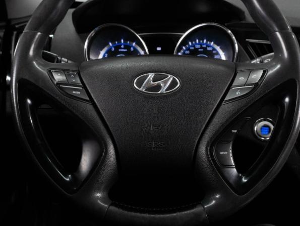 Hyundai Sonata VI (YF) с пробегом 2010 года, цена 1 000 000 рублей, 265722 км, седан, Автокод Объявления