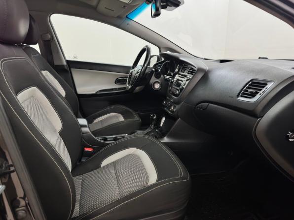 Kia Ceed II с пробегом 2013 года, цена 1 040 000 рублей, 201489 км, универсал, Автокод Объявления