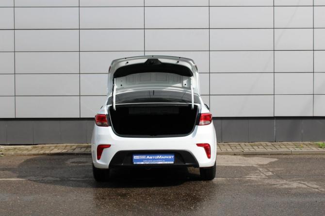 Kia Rio IV с пробегом 2018 года, цена 1 345 000 рублей, 132663 км, седан, Автокод Объявления