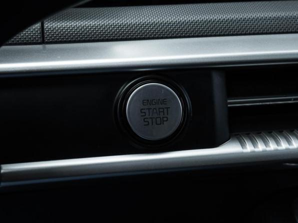 Kia K5 II с пробегом 2020 года, цена 2 199 000 рублей, 94548 км, седан, Автокод Объявления