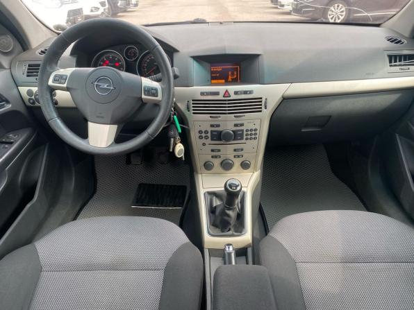 Opel Astra H Рестайлинг с пробегом 2008 года, цена 300 000 рублей, 288000 км, хэтчбек, Автокод Объявления