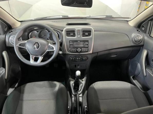 Renault Logan II Рестайлинг с пробегом 2021 года, цена 699 000 рублей, 97800 км, седан, Автокод Объявления