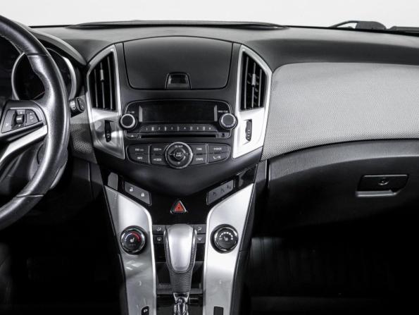 Chevrolet Cruze I Рестайлинг с пробегом 2013 года, цена 980 000 рублей, 69465 км, хэтчбек, Автокод Объявления