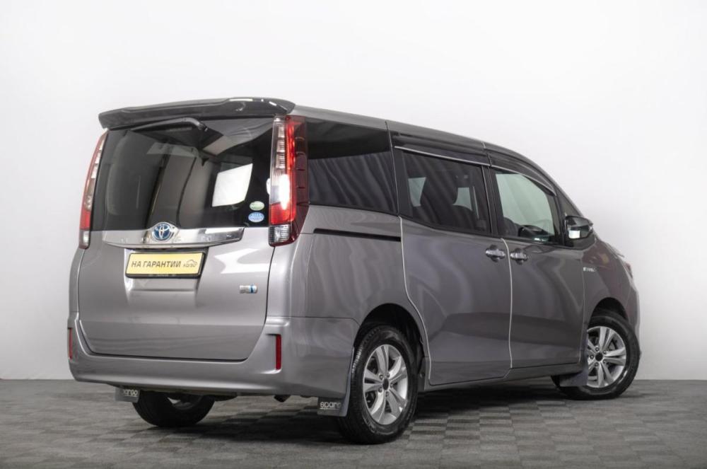 Toyota Noah III (R80) Томск  - изображение 7