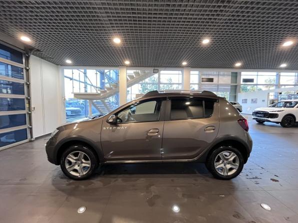 Renault Sandero II Рестайлинг с пробегом 2019 года, цена 1 280 000 рублей, 88425 км, хэтчбек, Автокод Объявления