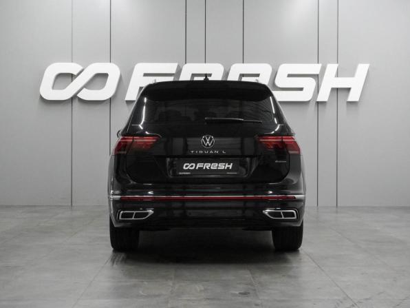 Volkswagen Tiguan II Рестайлинг (China Market) с пробегом 2023 года, цена 4 876 000 рублей, 10970 км, внедорожник, Автокод Объявления