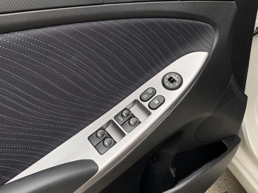 Hyundai Solaris I Рестайлинг Москва  - изображение 17
