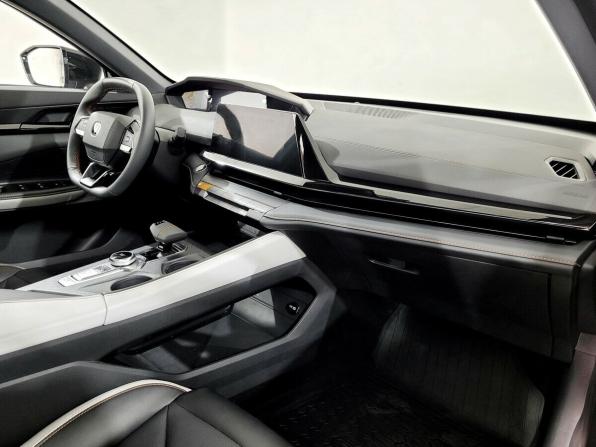 Changan UNI-V I с пробегом 2024 года, цена 2 760 000 рублей, 753 км, лифтбек, Автокод Объявления