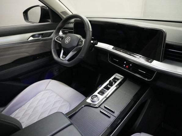 Volkswagen Tavendor I с пробегом 2024 года, цена 4 890 000 рублей, 28600 км, внедорожник, Автокод Объявления