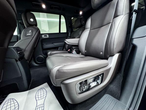 Li Auto (Lixiang) L9 I Рестайлинг с пробегом 2024 года, цена 7 700 000 рублей, 17916 км, внедорожник, Автокод Объявления