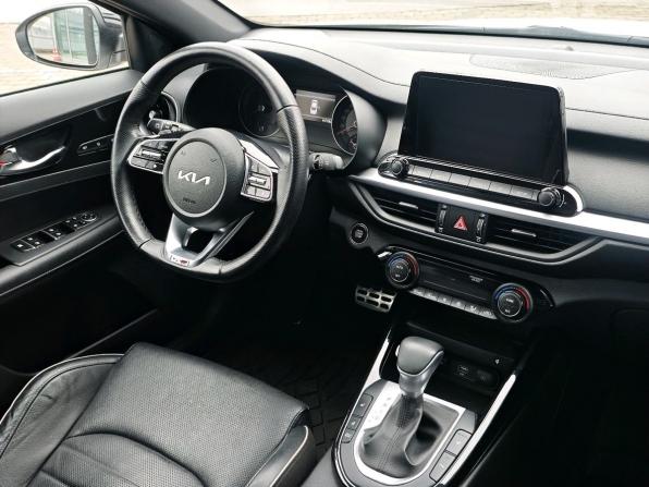 Kia Cerato IV с пробегом 2022 года, цена 2 420 000 рублей, 46706 км, седан, Автокод Объявления
