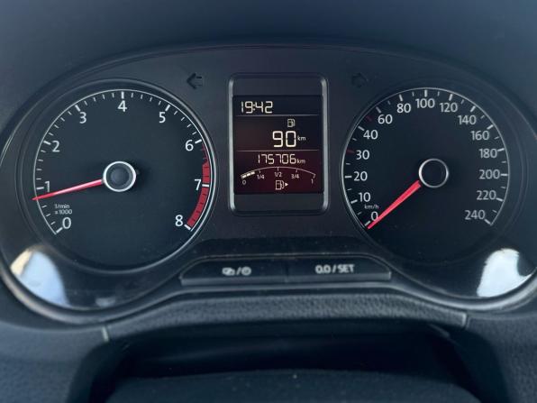 Volkswagen Polo V Рестайлинг с пробегом 2015 года, цена 849 000 рублей, 175710 км, седан, Автокод Объявления