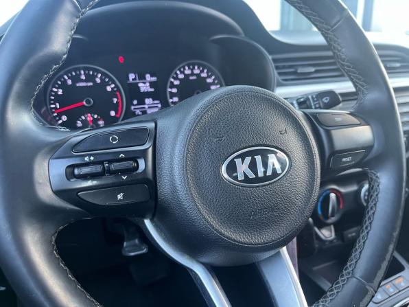 Kia Rio IV с пробегом 2019 года, цена 1 320 000 рублей, 82000 км, седан, Автокод Объявления