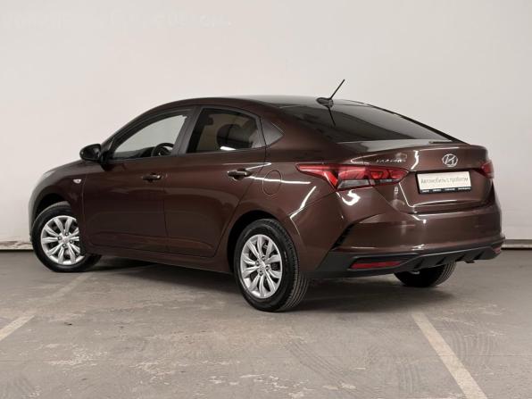 Hyundai Solaris II Рестайлинг с пробегом 2021 года, цена 1 625 000 рублей, 47106 км, седан, Автокод Объявления