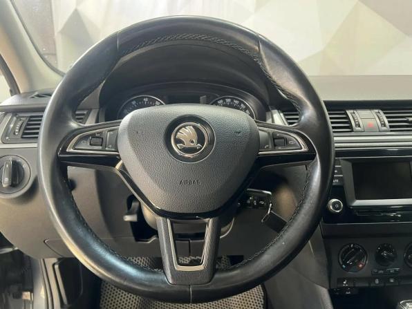 Skoda Rapid I с пробегом 2016 года, цена 850 000 рублей, 228667 км, лифтбек, Автокод Объявления