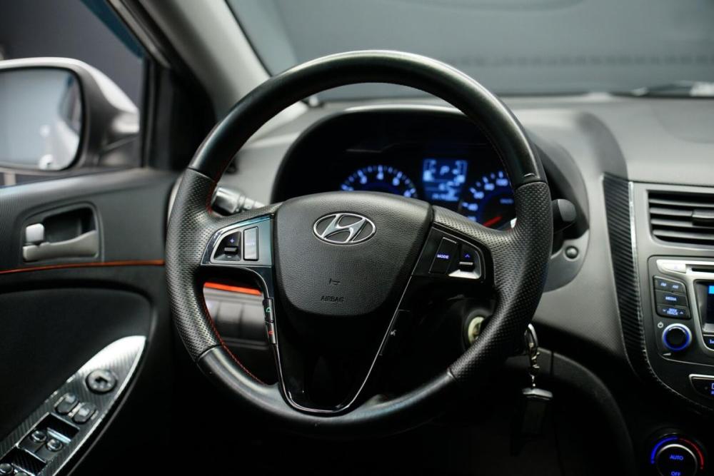 Hyundai Solaris I Рестайлинг Крым  - изображение 12