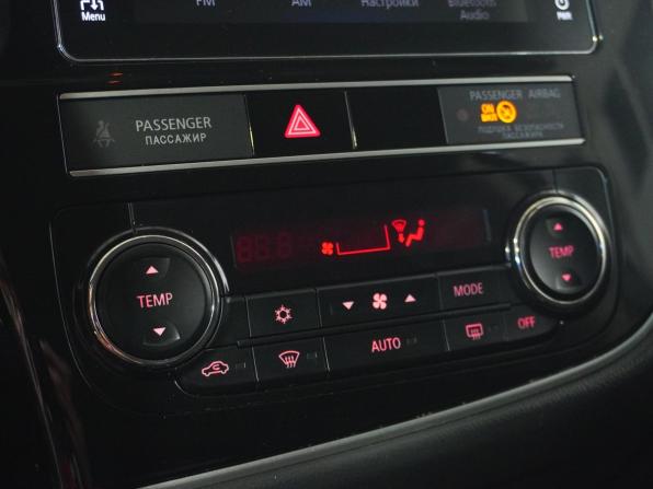 Mitsubishi Outlander III Рестайлинг 3 с пробегом 2019 года, цена 1 969 000 рублей, 192203 км, внедорожник, Автокод Объявления