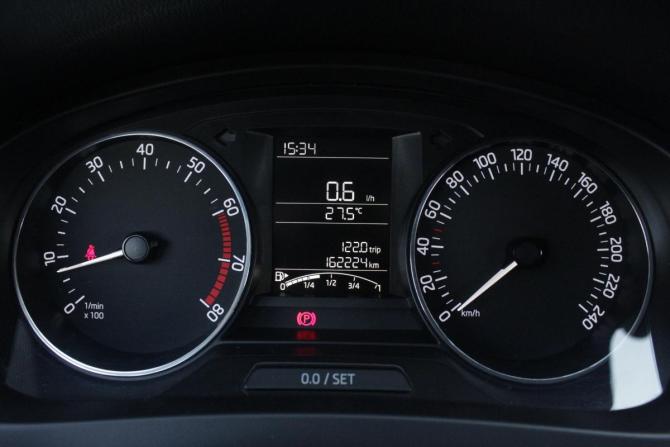 Skoda Rapid I с пробегом 2016 года, цена 1 210 000 рублей, 162190 км, лифтбек, Автокод Объявления