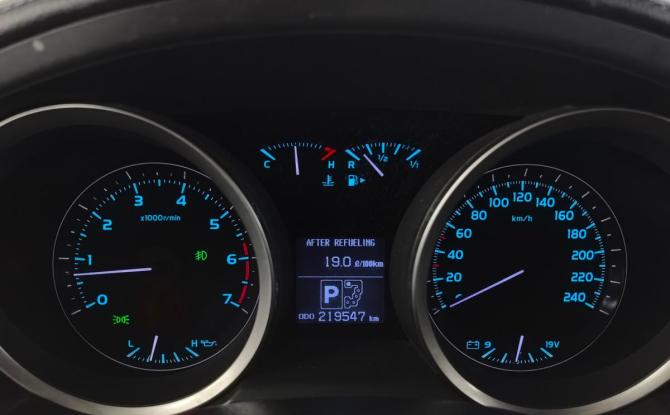 Toyota Land Cruiser 200 Series с пробегом 2010 года, цена 3 000 000 рублей, 219000 км, внедорожник, Автокод Объявления