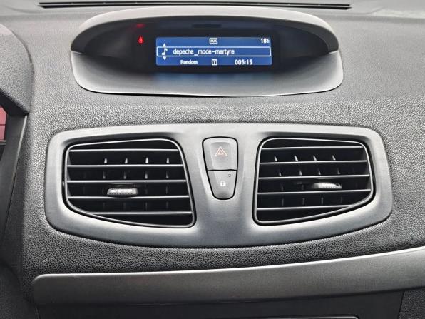 Renault Fluence I Рестайлинг с пробегом 2013 года, цена 749 000 рублей, 189663 км, седан, Автокод Объявления