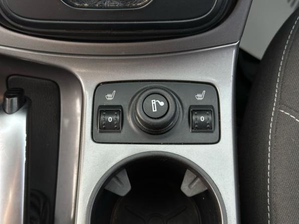 Ford Kuga II с пробегом 2015 года, цена 1 059 000 рублей, 242154 км, внедорожник, Автокод Объявления