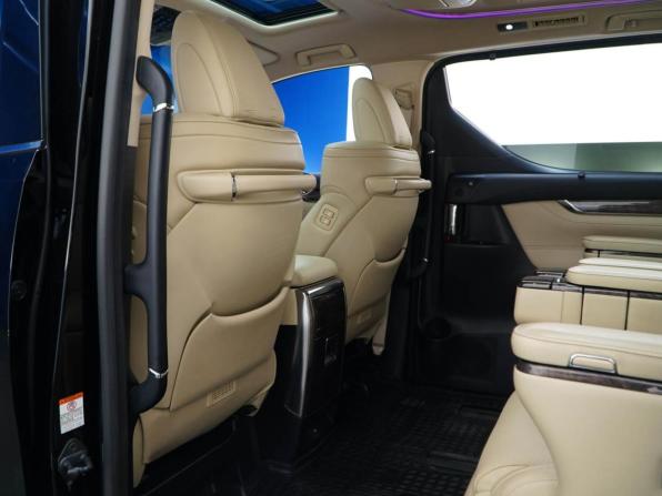 Toyota Alphard III Рестайлинг с пробегом 2018 года, цена 4 467 077 рублей, 137806 км, минивэн, Автокод Объявления
