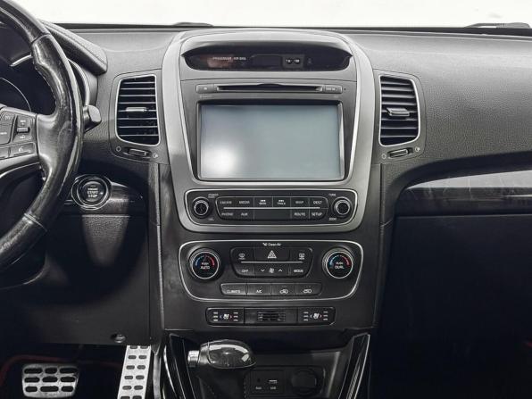 Kia Sorento II Рестайлинг с пробегом 2015 года, цена 1 687 000 рублей, 214005 км, внедорожник, Автокод Объявления
