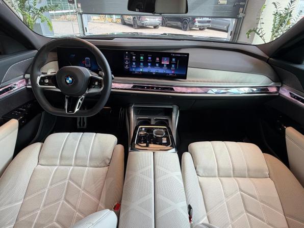 BMW 7 серии VII (G70) с пробегом 2023 года, цена 15 900 000 рублей, 14259 км, седан, Автокод Объявления
