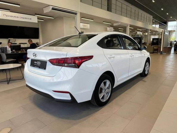 Hyundai Solaris II с пробегом 2019 года, цена 962 700 рублей, 174720 км, седан, Автокод Объявления