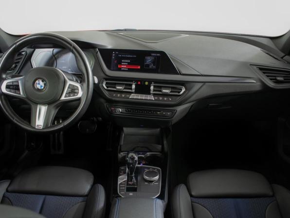 BMW 1 серии III (F40) с пробегом 2021 года, цена 2 470 000 рублей, 95579 км, хэтчбек, Автокод Объявления