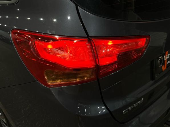 Kia Ceed II Рестайлинг с пробегом 2017 года, цена 1 128 000 рублей, 204505 км, универсал, Автокод Объявления
