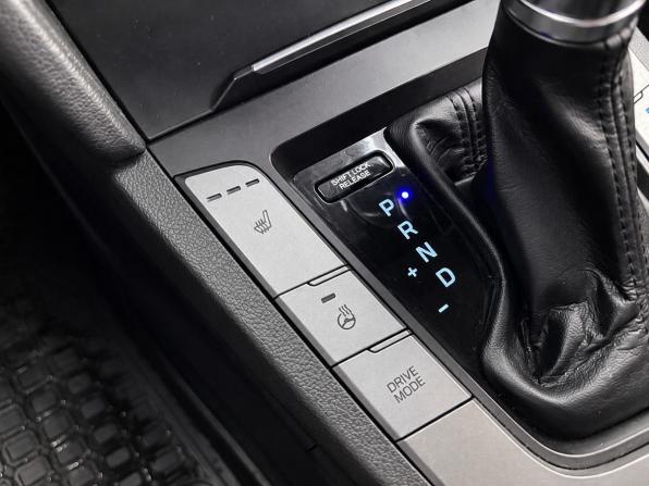 Hyundai Elantra VI (AD) с пробегом 2016 года, цена 1 319 000 рублей, 156000 км, седан, Автокод Объявления