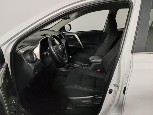 Toyota RAV4 IV (XA40) Рестайлинг с пробегом 2018 года, цена 2 250 000 рублей, 106001 км, внедорожник, Автокод Объявления