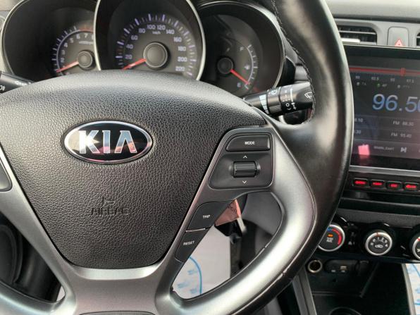 Kia Rio III Рестайлинг с пробегом 2016 года, цена 1 017 500 рублей, 125065 км, седан, Автокод Объявления