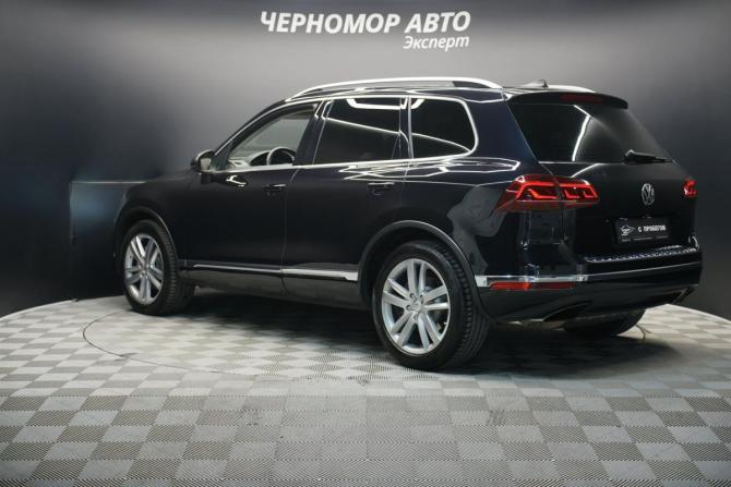 Volkswagen Touareg II Рестайлинг с пробегом 2015 года, цена 2 740 000 рублей, 239463 км, внедорожник, Автокод Объявления