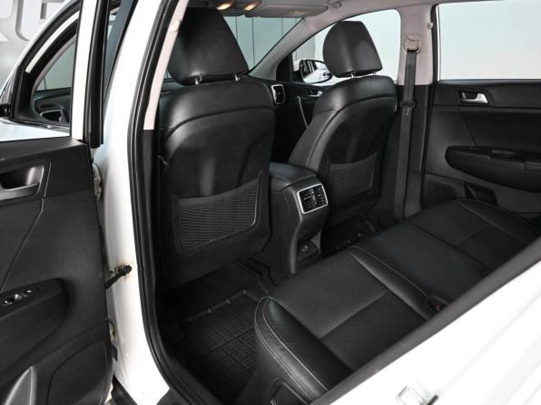 Kia Sportage IV Рестайлинг с пробегом 2018 года, цена 2 169 000 рублей, 104237 км, внедорожник, Автокод Объявления