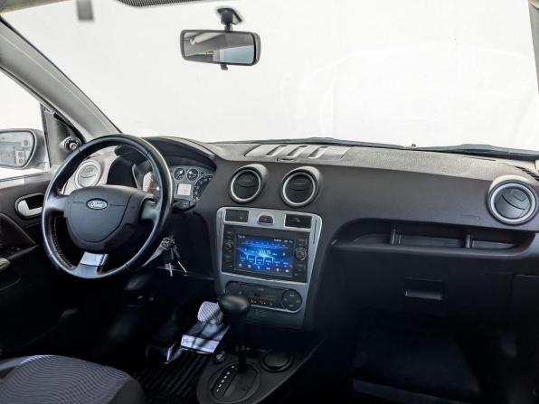 Ford Fusion I Рестайлинг с пробегом 2012 года, цена 800 000 рублей, 111925 км, хэтчбек, Автокод Объявления