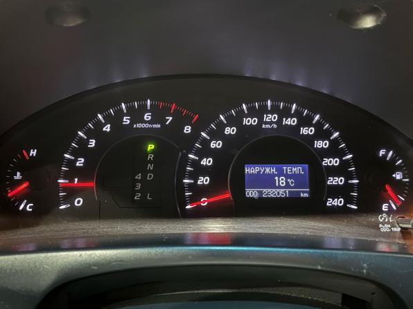 Toyota Camry VI (XV40) Рестайлинг с пробегом 2010 года, цена 1 074 000 рублей, 232050 км, седан, Автокод Объявления