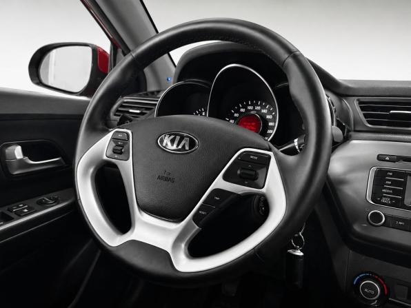 Kia Rio III Рестайлинг с пробегом 2016 года, цена 1 099 000 рублей, 116000 км, седан, Автокод Объявления