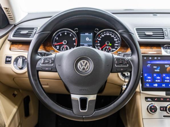 Volkswagen Passat B7 с пробегом 2012 года, цена 1 178 000 рублей, 191771 км, седан, Автокод Объявления