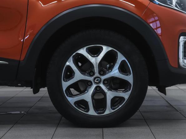 Renault Kaptur I с пробегом 2017 года, цена 1 350 000 рублей, 112897 км, внедорожник, Автокод Объявления