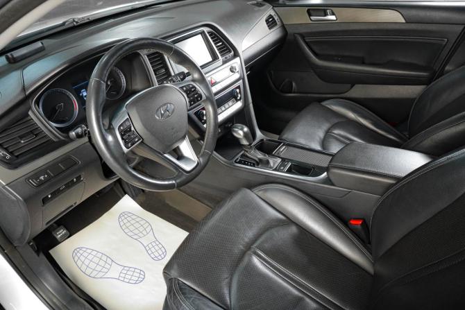 Hyundai Sonata VII (LF) Рестайлинг с пробегом 2019 года, цена 2 069 000 рублей, 113000 км, седан, Автокод Объявления