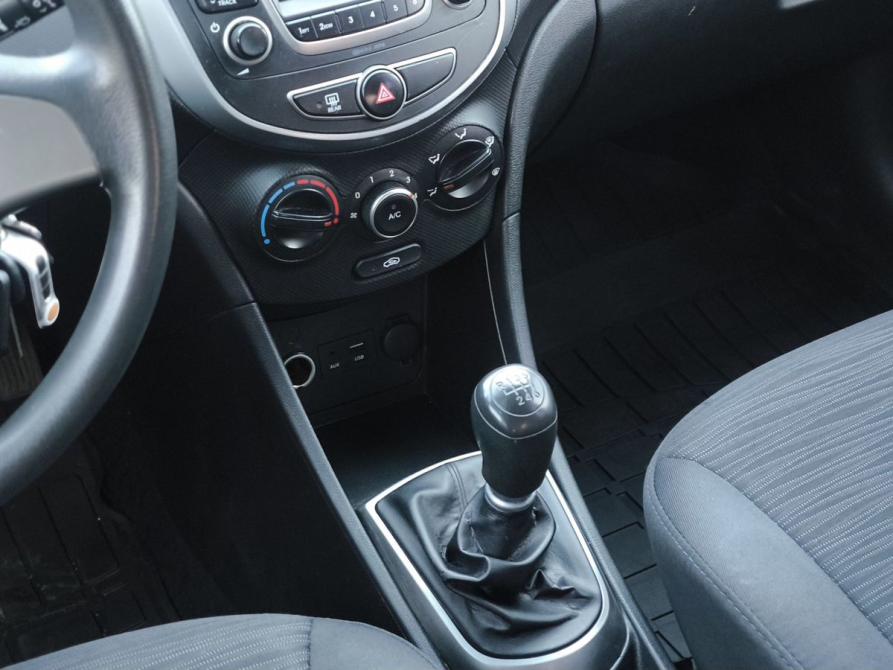 Hyundai Solaris I Рестайлинг Санкт-Петербург  - изображение 17